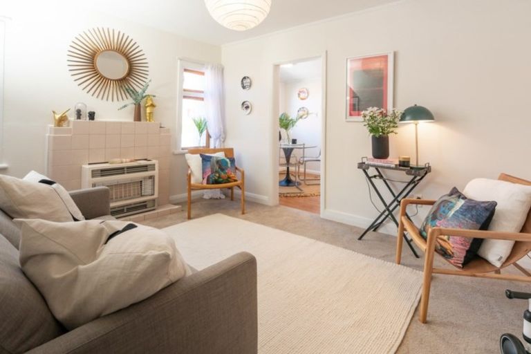 Photo of property in 17 Ascot Street, Thorndon, Wellington, 6011