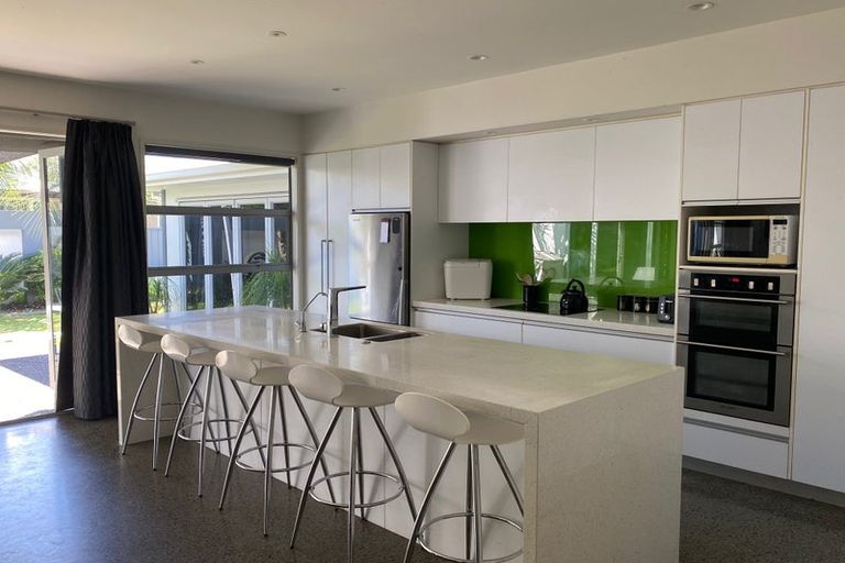 Photo of property in 5 Waiora Place, Pyes Pa, Tauranga, 3112