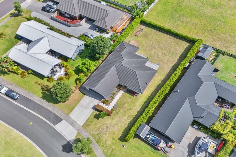 Photo of property in 3 Bravo Place, Whitianga, 3510