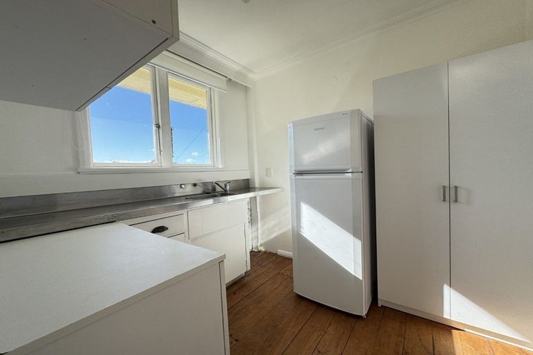 Photo of property in 2/51 Barnard Street, Wadestown, Wellington, 6012