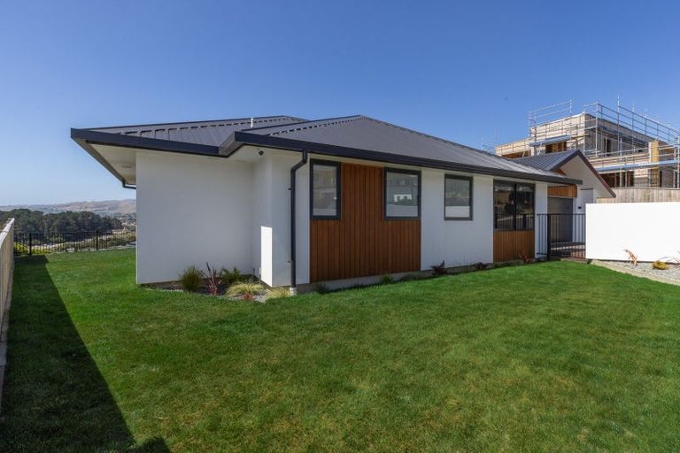 Photo of property in 60b Queen Charlotte Drive, Aotea, Porirua, 5024