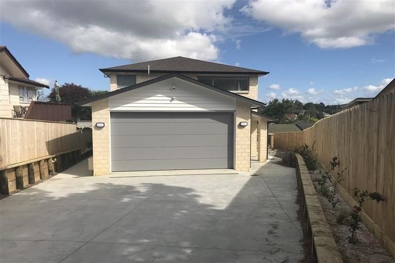 Photo of property in 50a Lewisham Street, Highland Park, Auckland, 2010