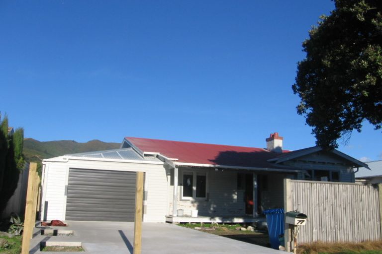 Photo of property in 77 Cambridge Terrace, Waterloo, Lower Hutt, 5011