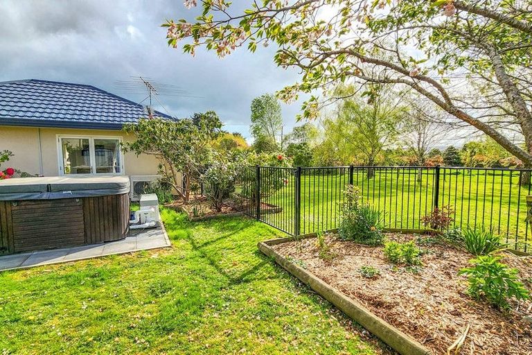 Photo of property in 14 Wingatui Road, Mosgiel, 9024