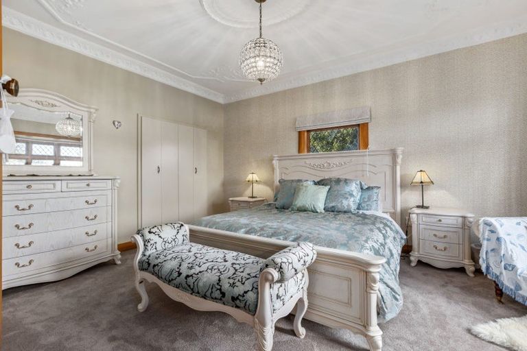 Photo of property in 17 Moreton Road, Carterton, 5713