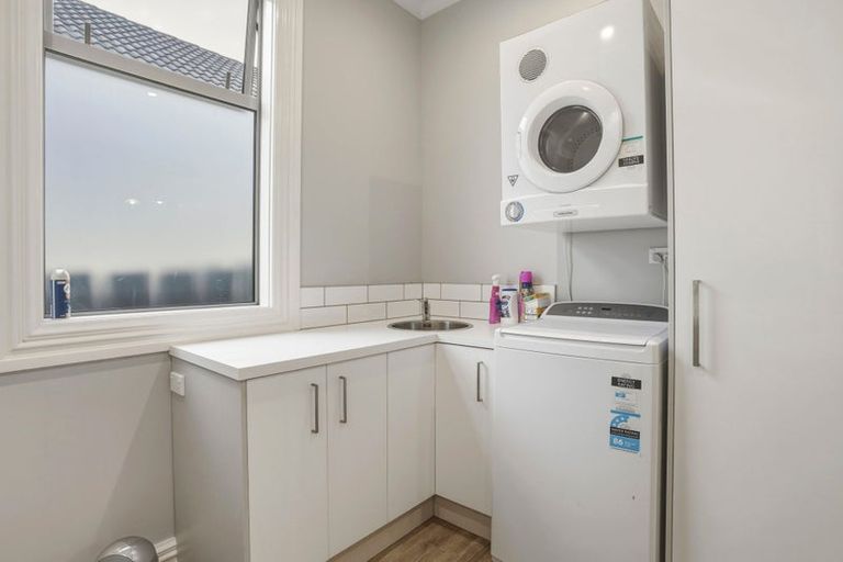 Photo of property in 2 Baker Street, Caversham, Dunedin, 9012