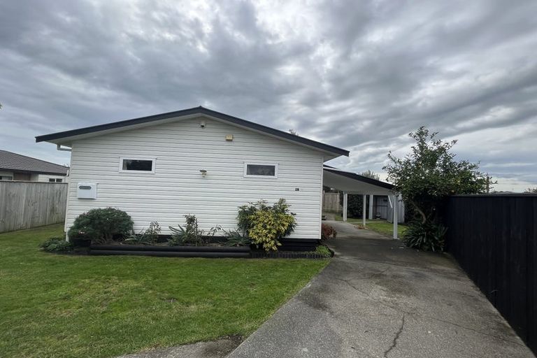 Photo of property in 40 Linwood Drive, Paraparaumu, 5032