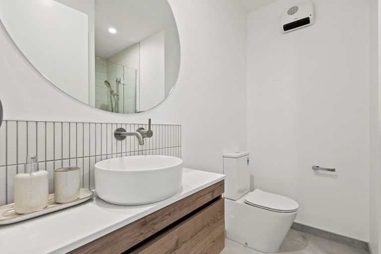 Photo of property in 207a Weston Road, St Albans, Christchurch, 8052