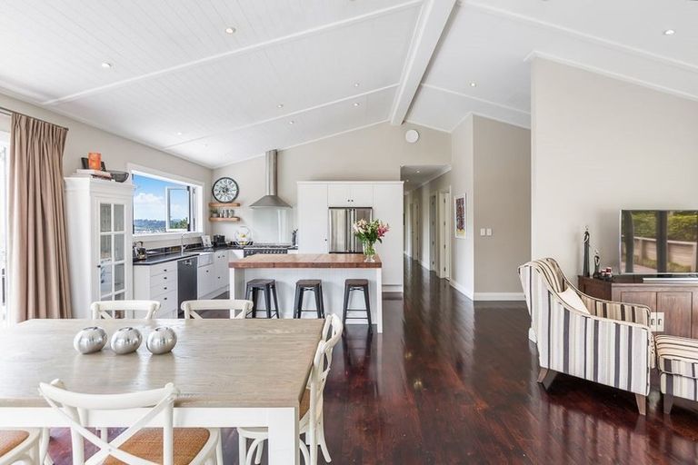 Photo of property in 373 Paremoremo Road, Paremoremo, Auckland, 0632