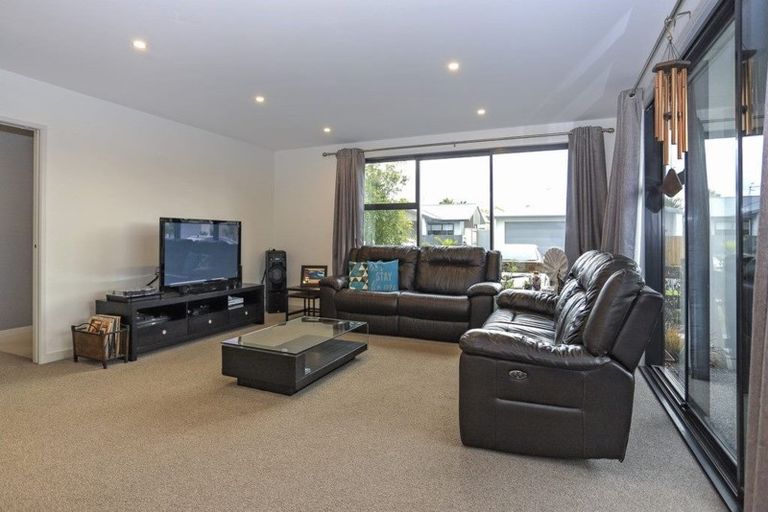 Photo of property in 23 Hugo Way, Papamoa Beach, Papamoa, 3118