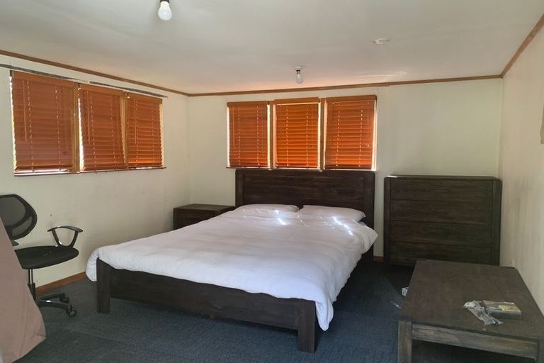 Photo of property in 11 Cockayne Crescent, Sunnynook, Auckland, 0620