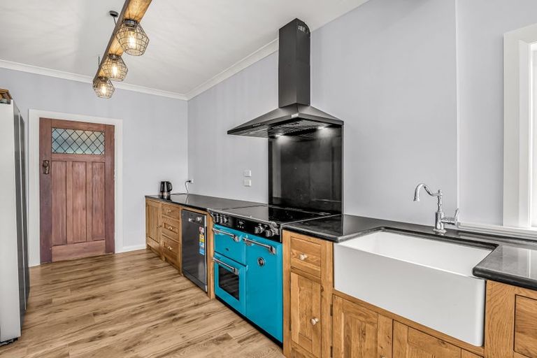 Photo of property in 93 Wood Street, Takaro, Palmerston North, 4410