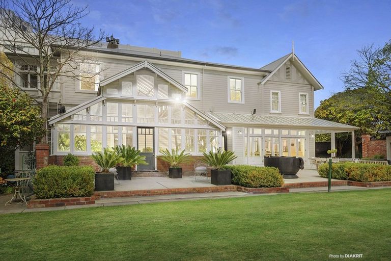 Photo of property in 46 Hobson Street, Thorndon, Wellington, 6011