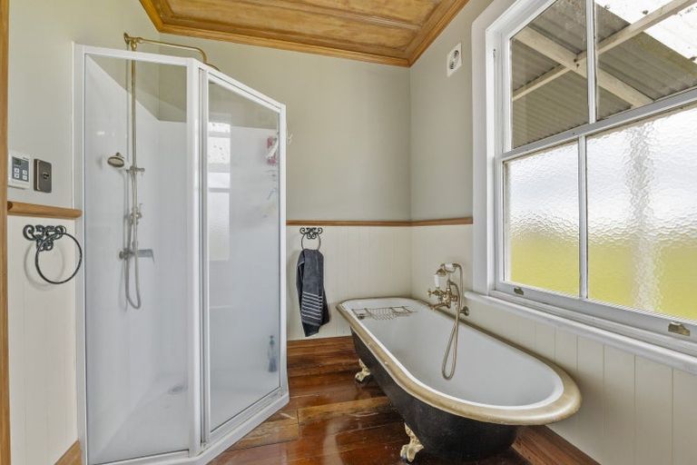 Photo of property in 53 Ladys Mile, Eltham, 4322