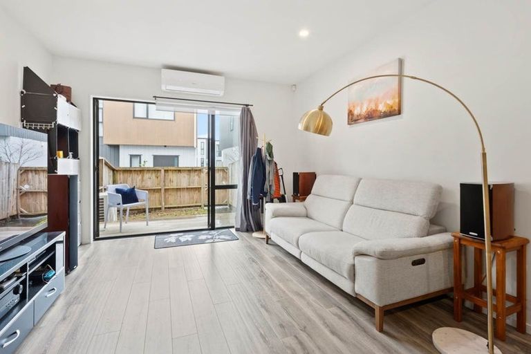 Photo of property in 7/22 Ryburn Road, Mount Wellington, Auckland, 1062