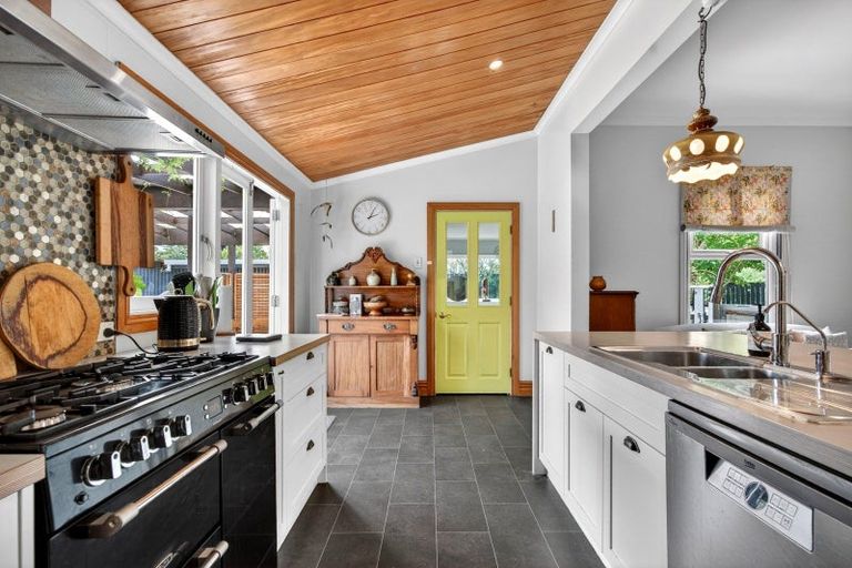 Photo of property in 32 Murphys Line, Featherston, 5771