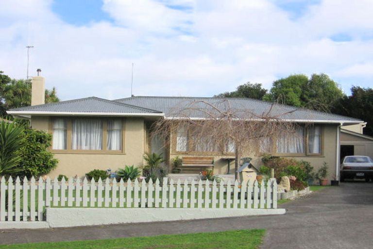 Photo of property in 55 Parkland Crescent, Terrace End, Palmerston North, 4410
