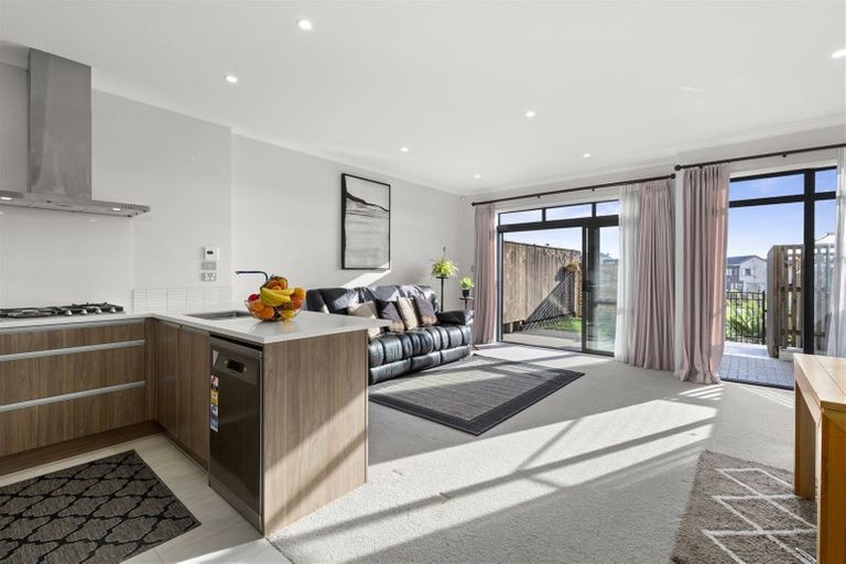 Photo of property in 13a Nellie Drive, Kumeu, 0810