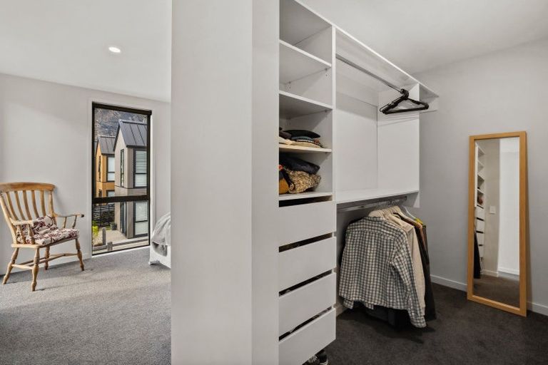 Photo of property in 33 Mulholland Drive, Jacks Point, 9371