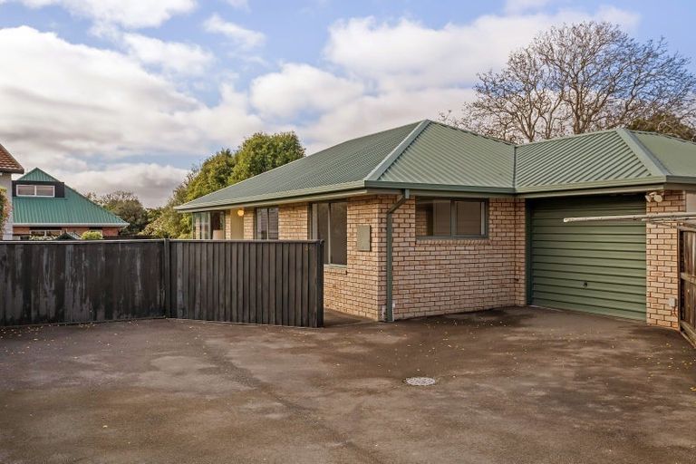 Photo of property in 14a Larch Place, Casebrook, Christchurch, 8051