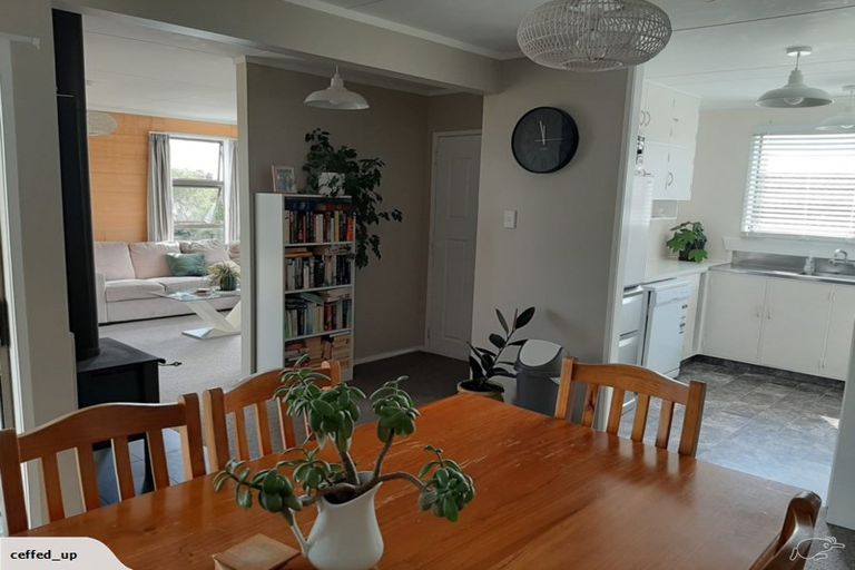 Photo of property in 9 Elgin Grove, Merrilands, New Plymouth, 4312