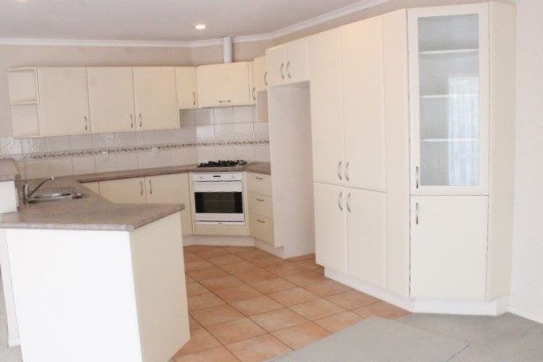 Photo of property in 26 Ballycullanie Place, Dannemora, Auckland, 2016