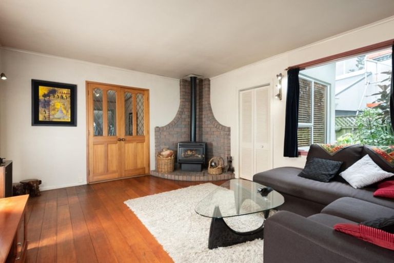 Photo of property in 131 Karewa Parade, Papamoa Beach, Papamoa, 3118