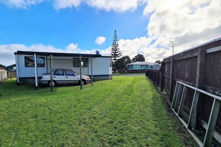 Photo of property in 13 Hickey Place, Opunake, 4616