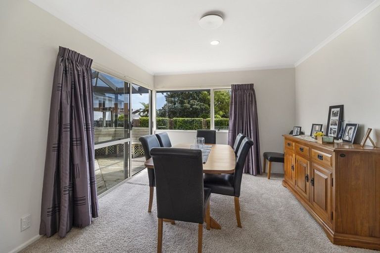 Photo of property in 17d Kinross Drive, Merrilands, New Plymouth, 4312
