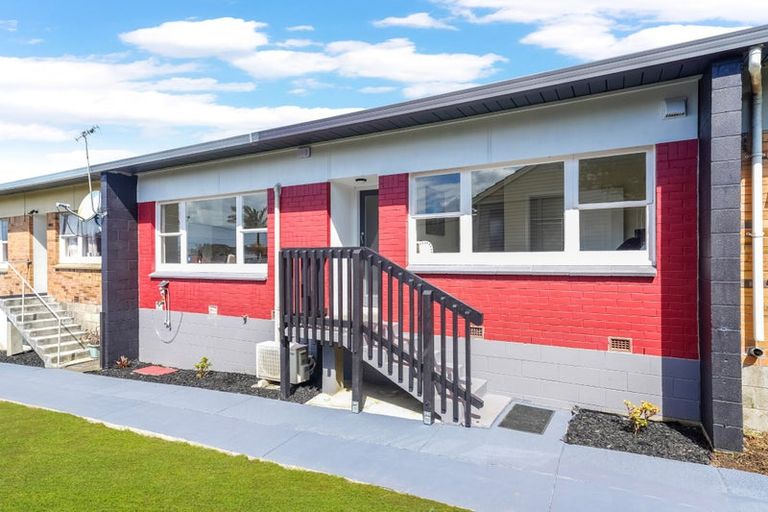 Photo of property in 2/49 Clendon Avenue, Papatoetoe, Auckland, 2025