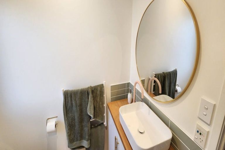 Photo of property in 18a Russell Drive, Oakura, 4314