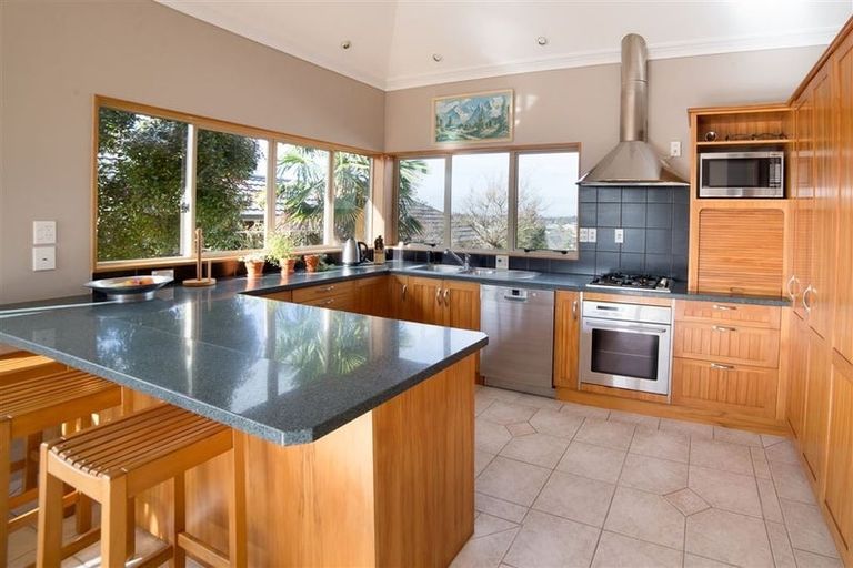 Photo of property in 17 Southworth Place, Grandview Heights, Hamilton, 3200