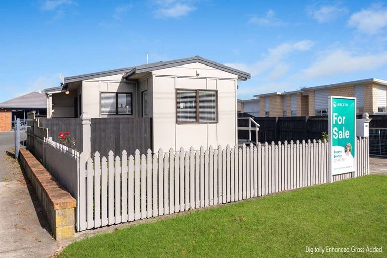Photo of property in 30b Robinson Avenue, Holdens Bay, Rotorua, 3010