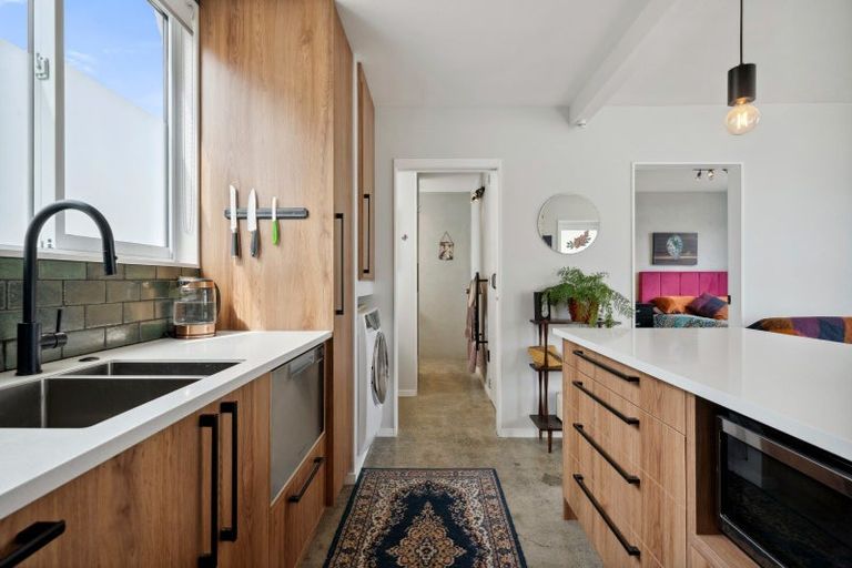 Photo of property in 11/76 Freyberg Street, Lyall Bay, Wellington, 6022