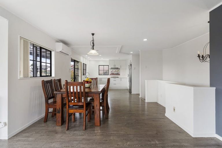 Photo of property in 39 Kuripaka Crescent, The Gardens, Auckland, 2105