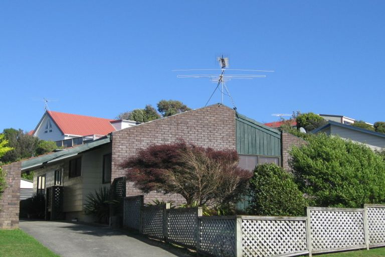 Photo of property in 37 Bodmin Terrace, Camborne, Porirua, 5026