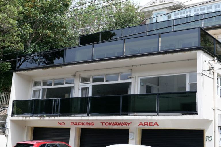 Photo of property in 70 Kelburn Parade, Kelburn, Wellington, 6012