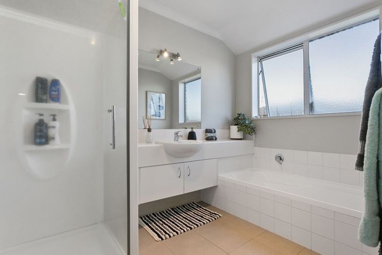 Photo of property in 16 Jasmine Place, Cambridge, 3434