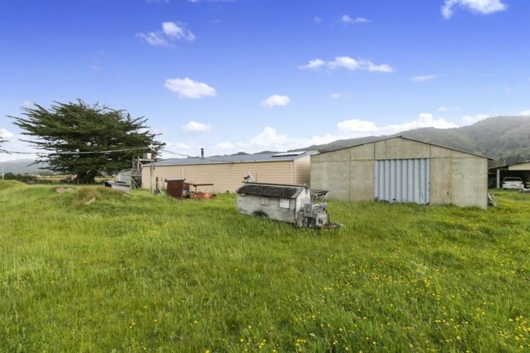 Photo of property in 104 Upper Fitzherbert Road, Wainuiomata, 5373