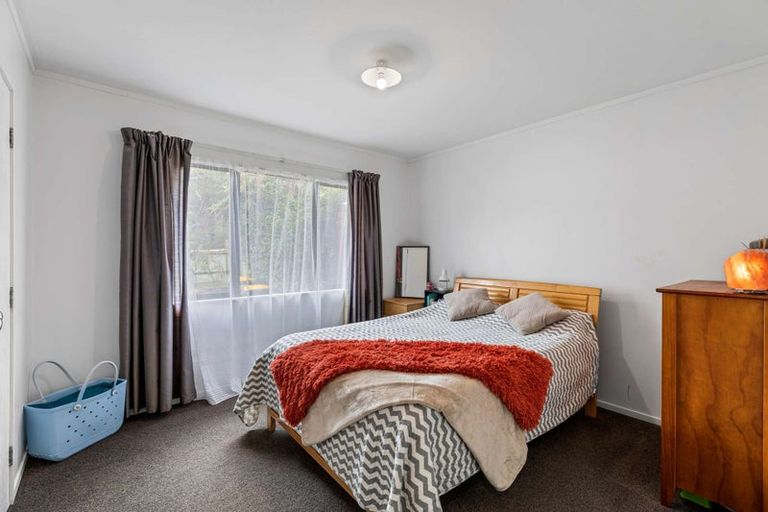 Photo of property in 13 Kay Road, Swanson, Auckland, 0614