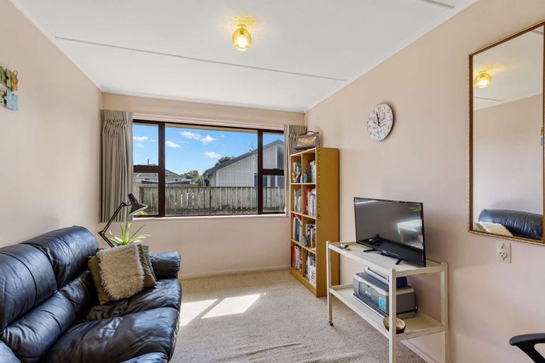 Photo of property in 41 Clyde Crescent, Roslyn, Palmerston North, 4414