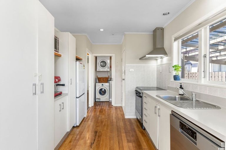 Photo of property in 94 Tirimoana Road, Te Atatu South, Auckland, 0602