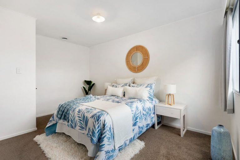 Photo of property in 3 Brydon Way, Paparangi, Wellington, 6037