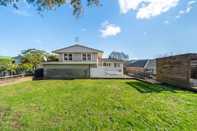 Photo of property in 5 Arnot Avenue, Clouston Park, Upper Hutt, 5018