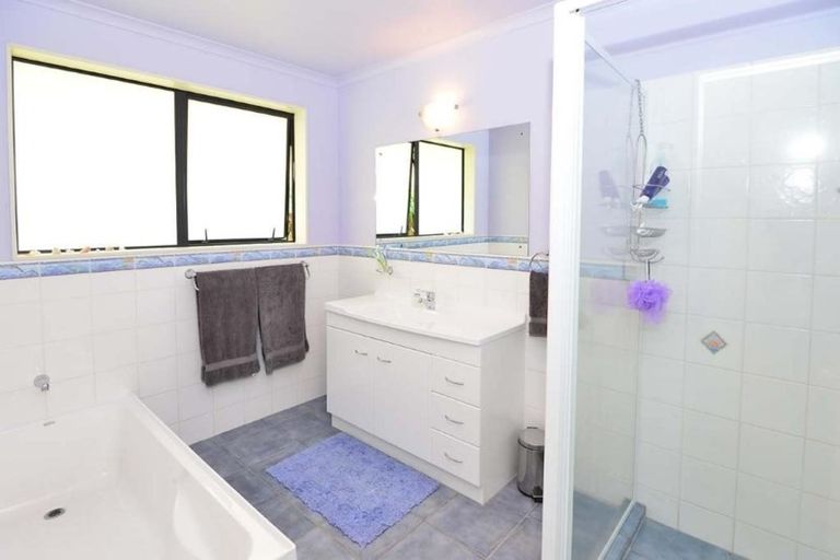 Photo of property in 10 Careen Grove, Gulf Harbour, Whangaparaoa, 0930