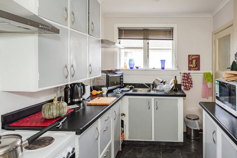 Photo of property in 16-16a Pembroke Street, Oamaru North, Oamaru, 9400