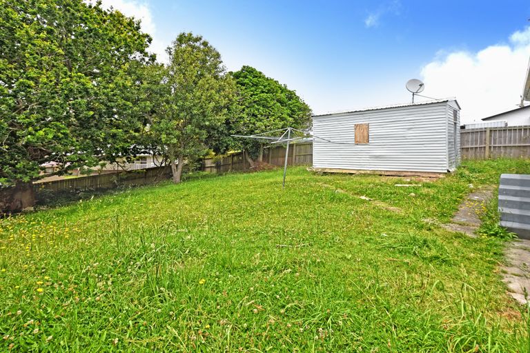 Photo of property in 3 Luke Place, Otara, Auckland, 2023