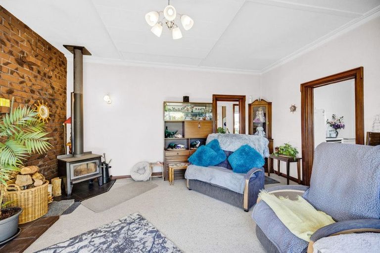 Photo of property in 13 Disraeli Street, Hawera, 4610