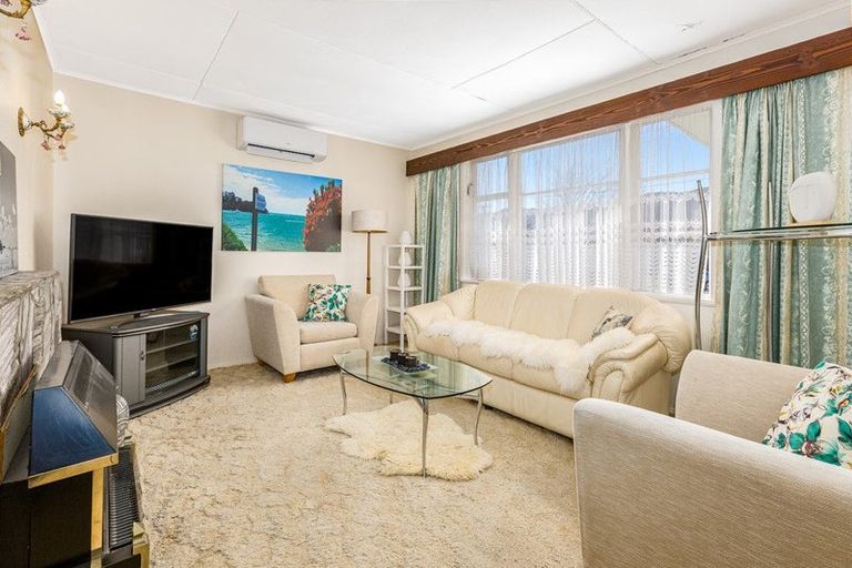 Photo of property in 38 Dover Road, Wainuiomata, Lower Hutt, 5014