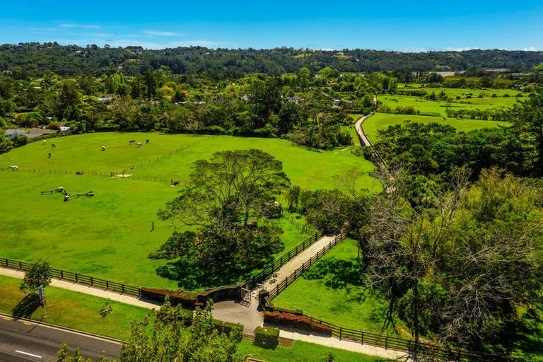 Photo of property in 101 Te Wharau Drive, Greenhithe, Auckland, 0632